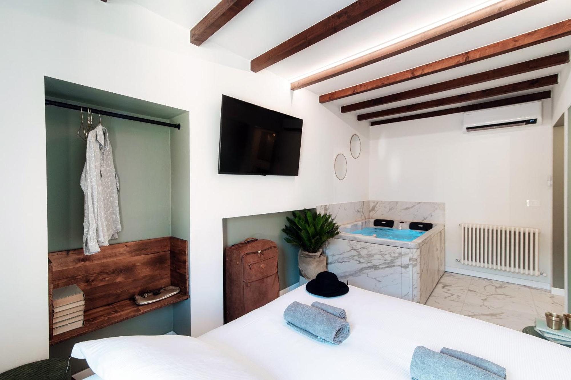 Sahara & Amazzonia Luxury Rooms- The House Of Travelers コモ エクステリア 写真