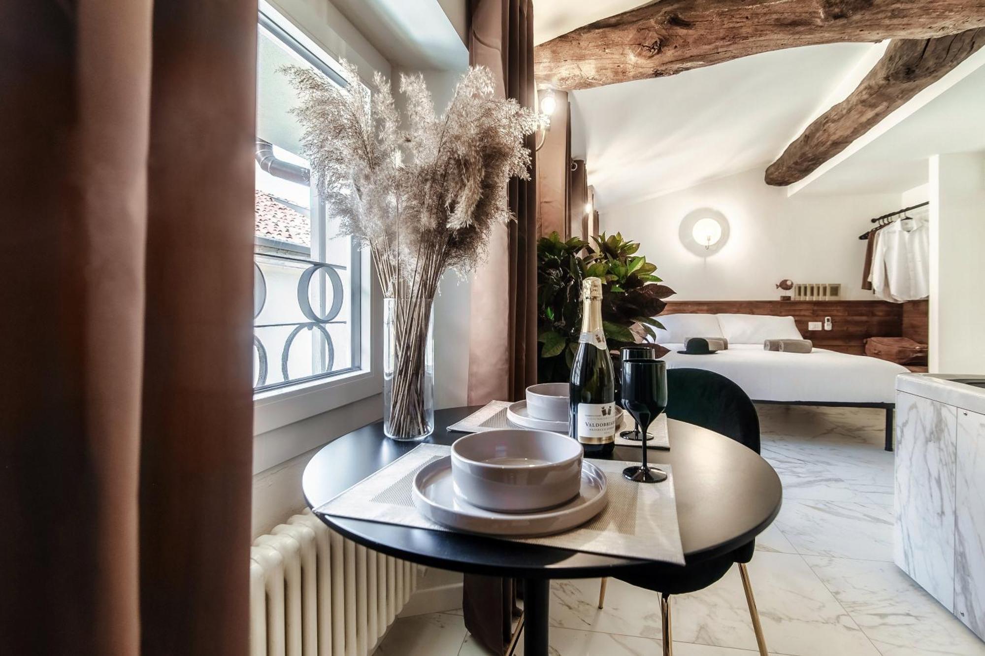 Sahara & Amazzonia Luxury Rooms- The House Of Travelers コモ エクステリア 写真