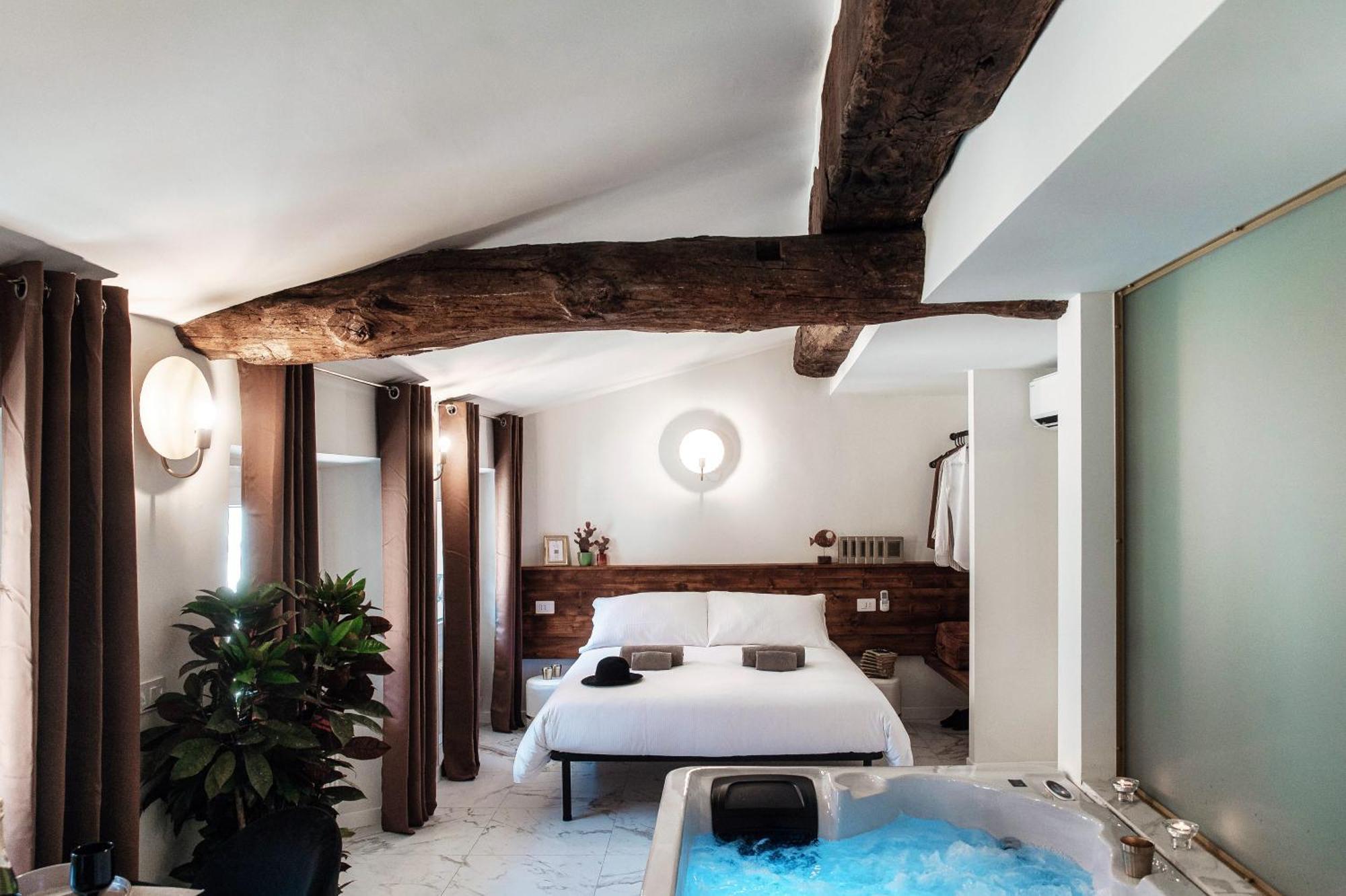 Sahara & Amazzonia Luxury Rooms- The House Of Travelers コモ エクステリア 写真