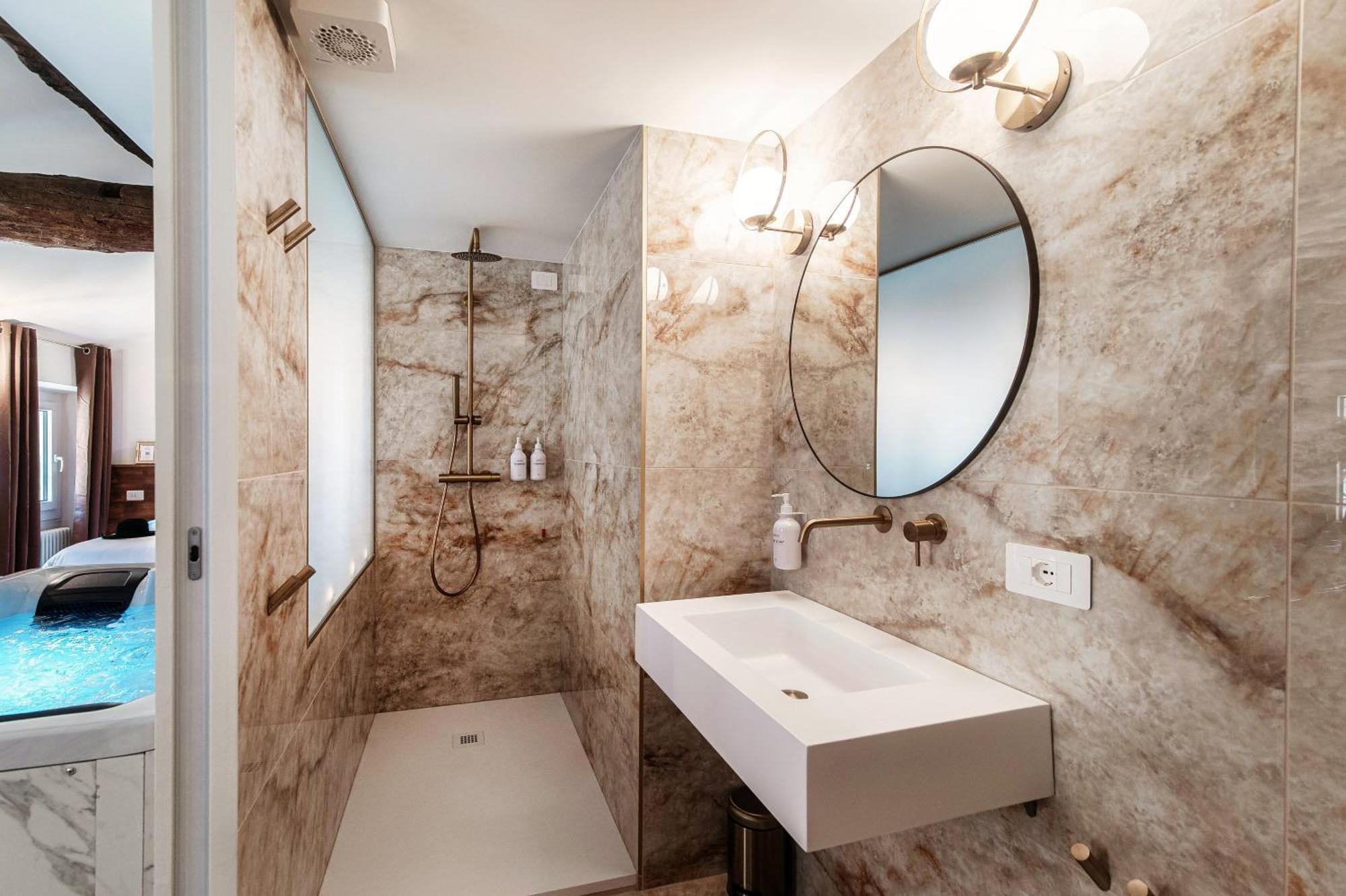 Sahara & Amazzonia Luxury Rooms- The House Of Travelers コモ エクステリア 写真